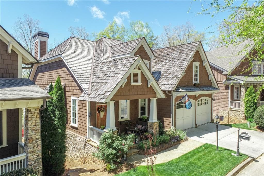 4 bedroom, 3 bathroom, 2,734 sq ft single family residence for sale at 227 Village Club Trail, Clayton, GA 30525 — photo 2