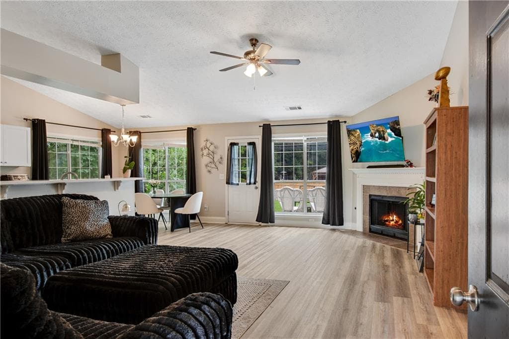 3 bedroom, 2 bathroom, 1,324 sq ft single family residence for sale at 217 Crestworth Crossing, Powder Springs, GA 30127 — photo 10