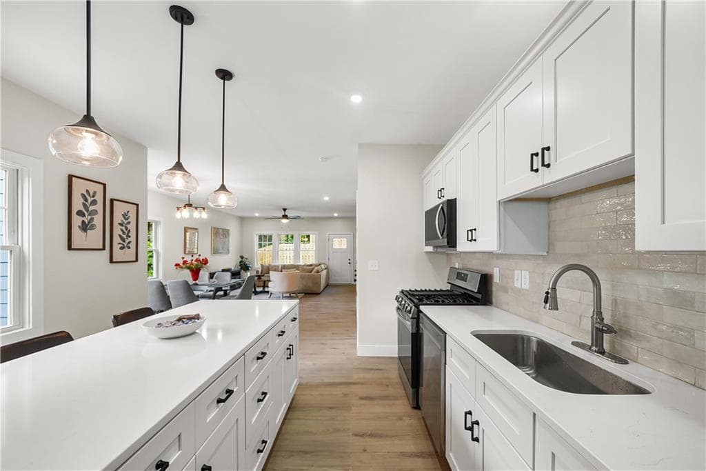 3 bedroom, 3 bathroom, 1,514 sq ft townhouse for sale at 411 Oliver Street, Atlanta, GA 30314 — photo 5
