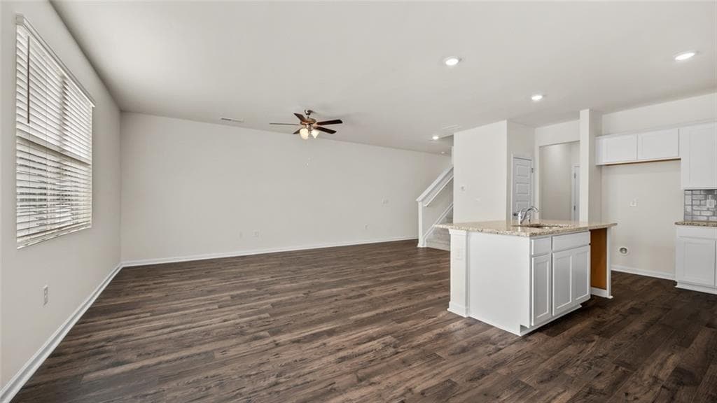3 bedroom, 3 bathroom, 1,830 sq ft townhouse for sale at 1302 Aura Lane, Lawrenceville, GA 30045 — photo 10