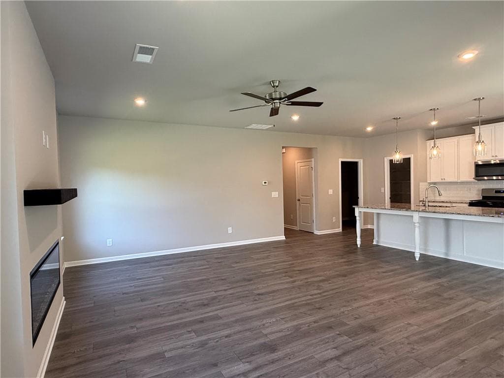 3 bedroom, 2 bathroom, 1,785 sq ft single family residence for sale at 30 Madison Lane, Adairsville, GA 30103 — photo 9