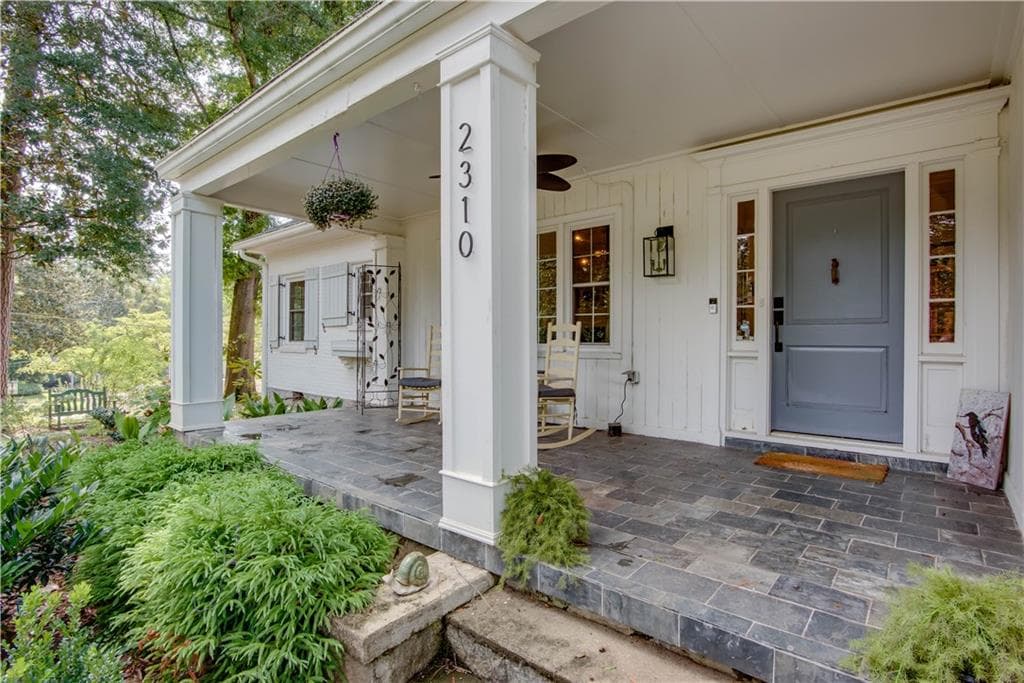 3 bedroom, 2 bathroom, 1,890 sq ft single family residence for sale at 2310 Rugby Avenue, College Park, GA 30337 — photo 4