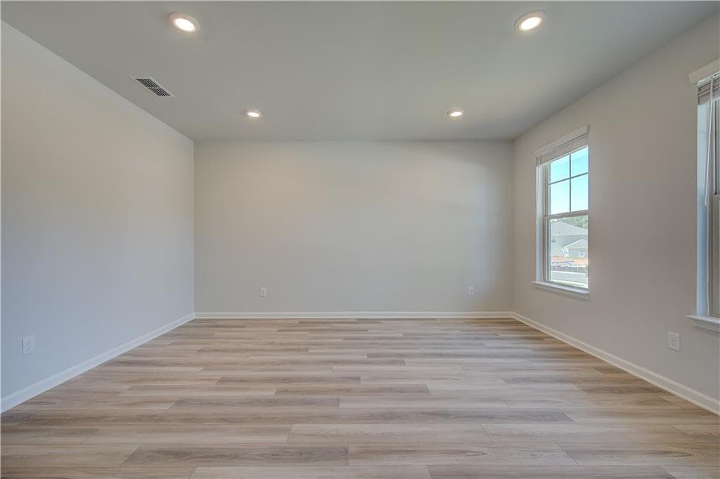 5 bedroom, 4 bathroom, 4,008 sq ft single family residence for sale at 182 Buffalo Trace, Stockbridge, GA 30281 — photo 5