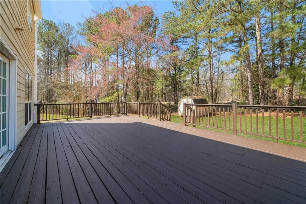 3 bedroom, 3 bathroom, 1,823 sq ft single family residence for sale at 130 Summerfield Court, Acworth, GA 30101 — photo 3