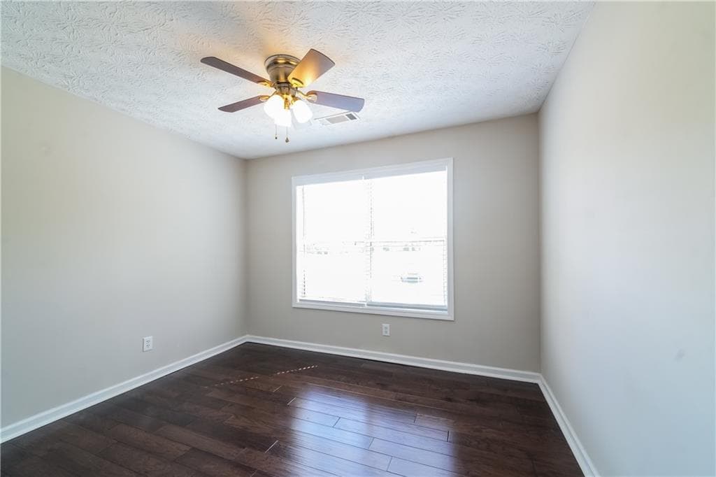 3 bedroom, 3 bathroom, 1,823 sq ft single family residence for sale at 130 Summerfield Court, Acworth, GA 30101 — photo 10