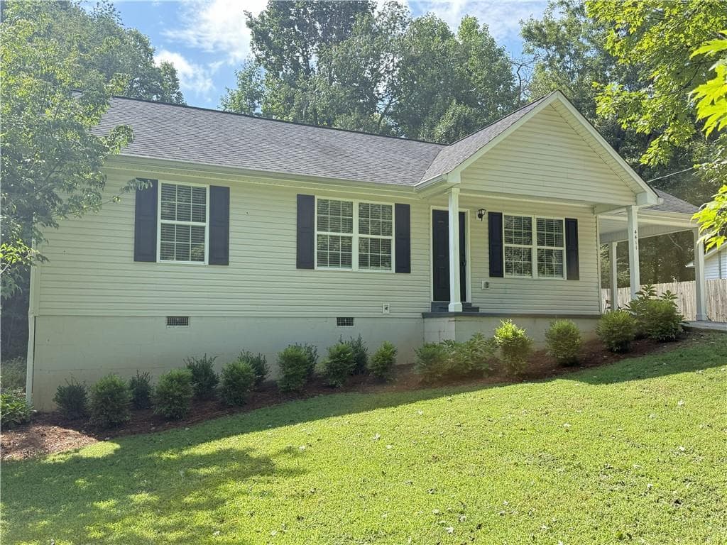 3 bedroom, 2 bathroom, 1,130 sq ft single family residence under contract at 4411 Whitmire Circle, Gainesville, GA 30506 — photo 3
