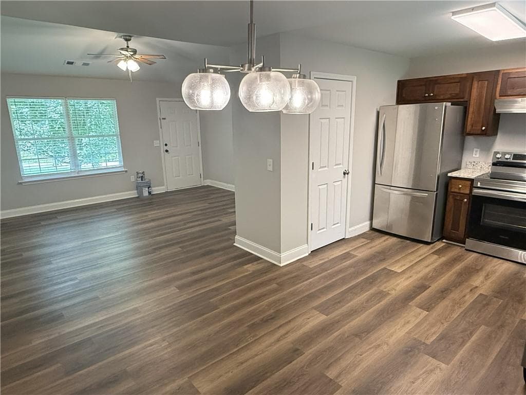 3 bedroom, 2 bathroom, 1,130 sq ft single family residence under contract at 4411 Whitmire Circle, Gainesville, GA 30506 — photo 7