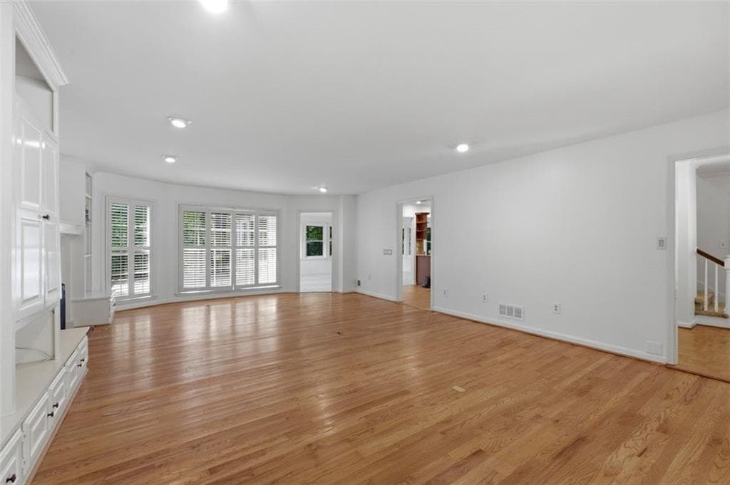 4 bedroom, 3 bathroom, 2,707 sq ft single family residence for sale at 7140 Duncourtney Drive, Sandy Springs, GA 30328 — photo 7