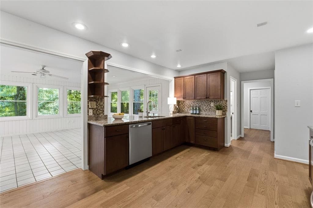 4 bedroom, 3 bathroom, 2,707 sq ft single family residence for sale at 7140 Duncourtney Drive, Sandy Springs, GA 30328 — photo 9