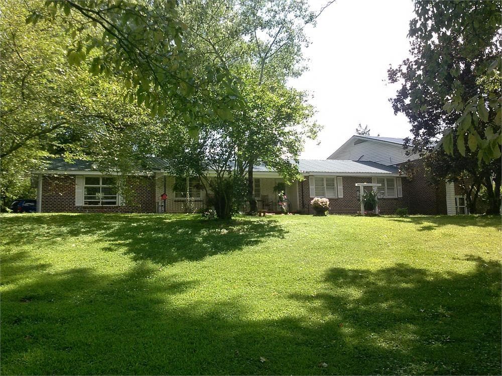 9 bedroom, 4 bathroom, 5,840 sq ft single family residence for sale at 8122 Jefferson Drive, Nicholson, GA 30565