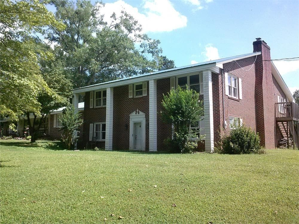 9 bedroom, 4 bathroom, 5,840 sq ft single family residence for sale at 8122 Jefferson Drive, Nicholson, GA 30565 — photo 3
