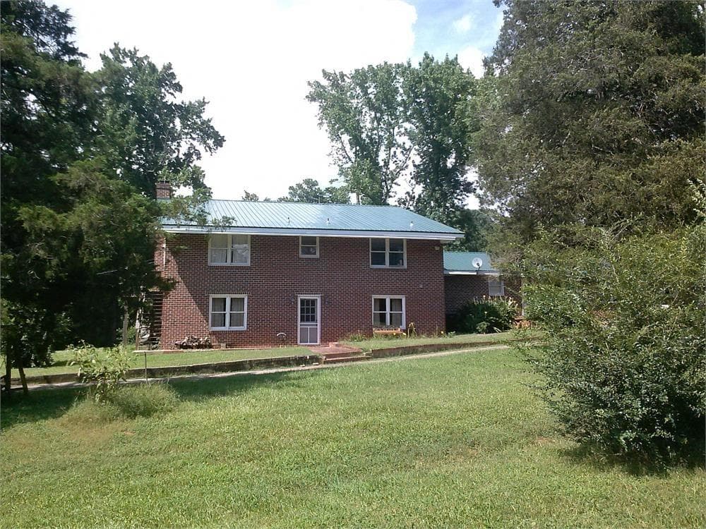 9 bedroom, 4 bathroom, 5,840 sq ft single family residence for sale at 8122 Jefferson Drive, Nicholson, GA 30565 — photo 6