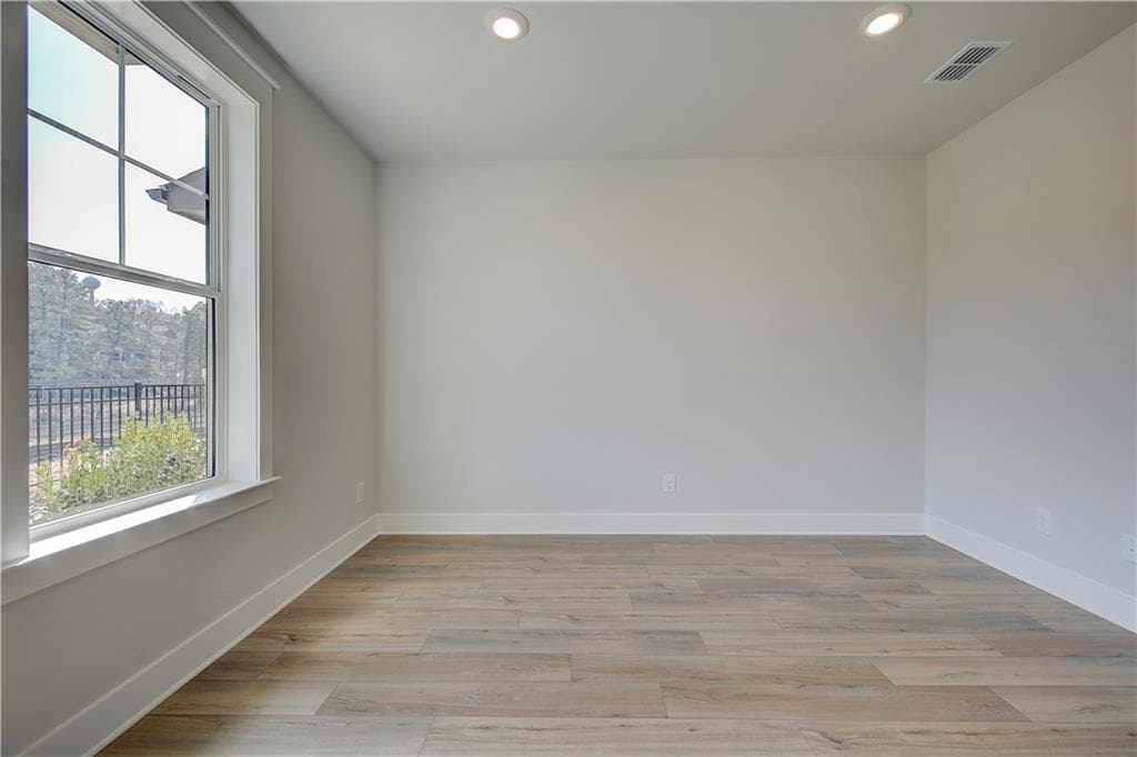 3 bedroom, 4 bathroom, 1,881 sq ft townhouse for sale at 1842 Marisol Circle, Kennesaw, GA 30144 — photo 4