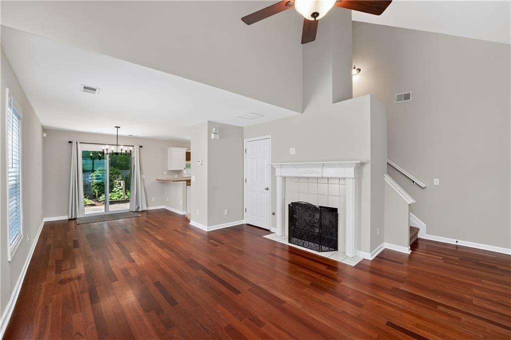 3 bedroom, 3 bathroom, 1,466 sq ft single family residence under contract at 514 Parkstone Lane, Woodstock, GA 30189 — photo 4