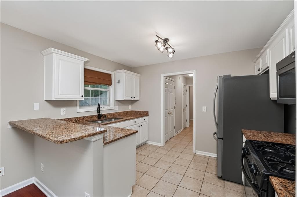 3 bedroom, 3 bathroom, 1,466 sq ft single family residence under contract at 514 Parkstone Lane, Woodstock, GA 30189 — photo 7