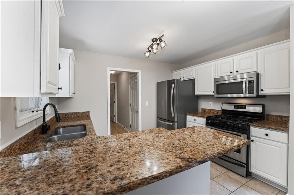 3 bedroom, 3 bathroom, 1,466 sq ft single family residence under contract at 514 Parkstone Lane, Woodstock, GA 30189 — photo 9