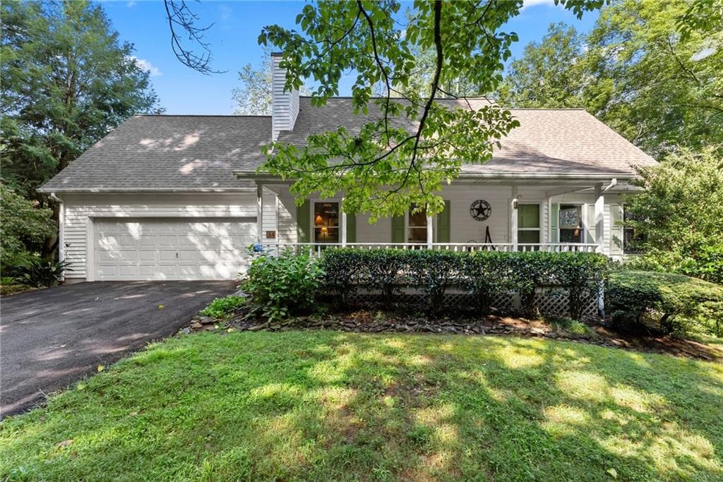 4 bedroom, 3 bathroom, 2,108 sq ft single family residence under contract at 641 Martins Grove Road, Dahlonega, GA 30533 — photo 2