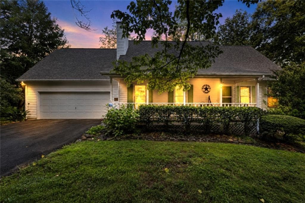 4 bedroom, 3 bathroom, 2,108 sq ft single family residence under contract at 641 Martins Grove Road, Dahlonega, GA 30533 — photo 3