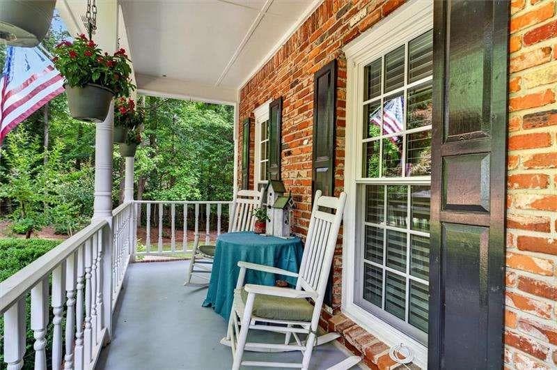 3 bedroom, 3 bathroom, 3,158 sq ft single family residence for sale at 211 Nacoochee Drive, Woodstock, GA 30188 — photo 4