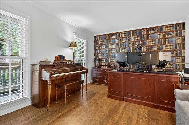 3 bedroom, 3 bathroom, 3,158 sq ft single family residence for sale at 211 Nacoochee Drive, Woodstock, GA 30188 — photo 7