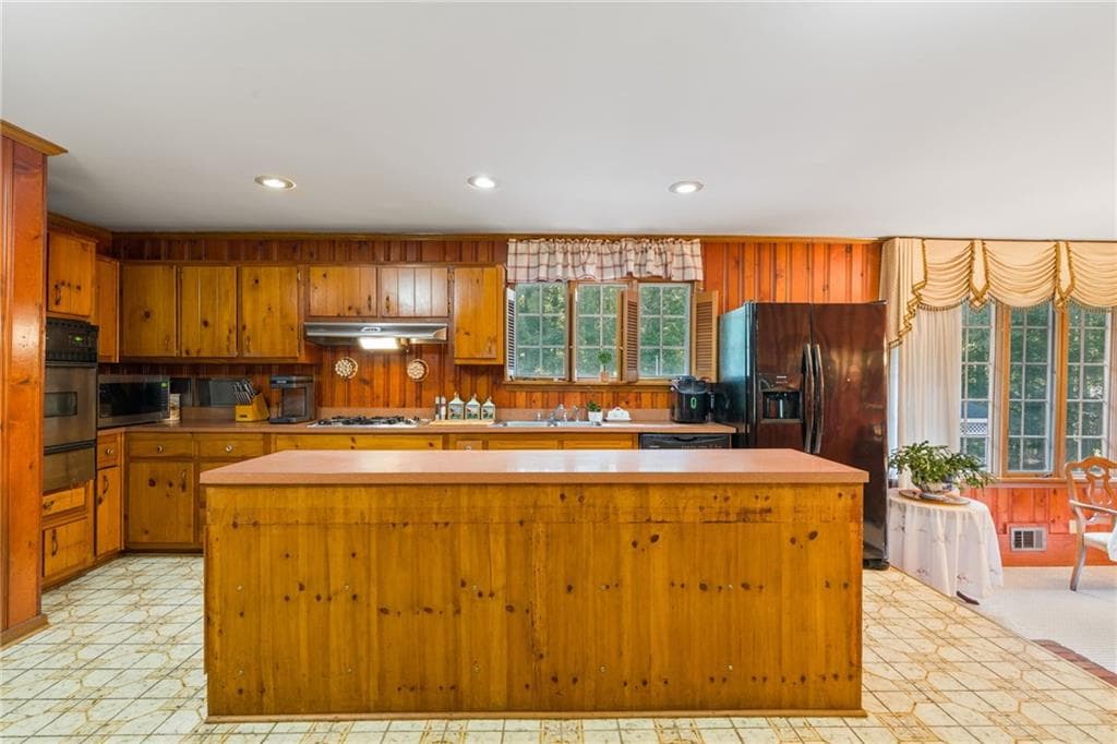 5 bedroom, 5 bathroom, 4,748 sq ft single family residence for sale at 4671 Dogwood Drive, Acworth, GA 30101 — photo 8