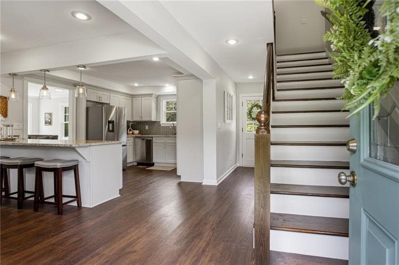 4 bedroom, 5 bathroom, 2,850 sq ft single family residence for sale at 1893 Hamlin Drive, Marietta, GA 30064 — photo 3