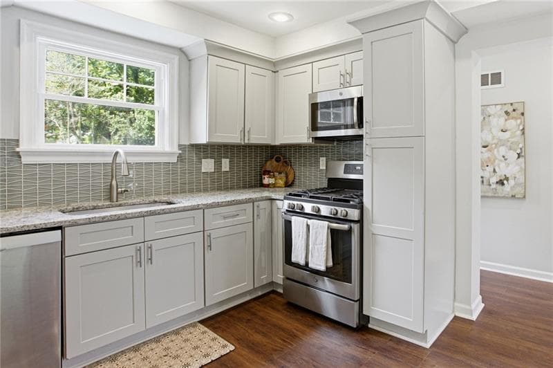 4 bedroom, 5 bathroom, 2,850 sq ft single family residence for sale at 1893 Hamlin Drive, Marietta, GA 30064 — photo 10