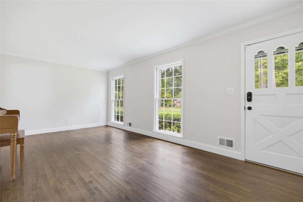 3 bedroom, 2 bathroom, 2,038 sq ft single family residence for sale at 1563 Arden Drive, Marietta, GA 30008 — photo 5