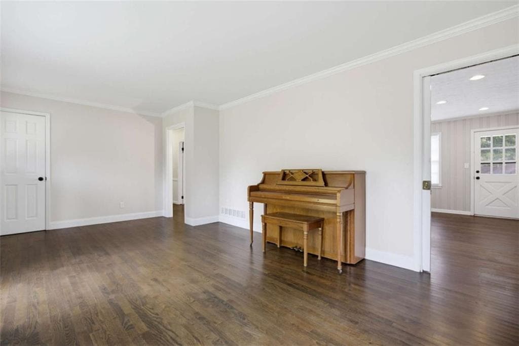 3 bedroom, 2 bathroom, 2,038 sq ft single family residence for sale at 1563 Arden Drive, Marietta, GA 30008 — photo 7