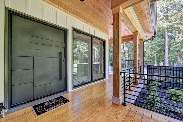 5 bedroom, 5 bathroom, 6,000 sq ft single family residence for sale at 3933 Skyline Drive, Gainesville, GA 30501 — photo 7
