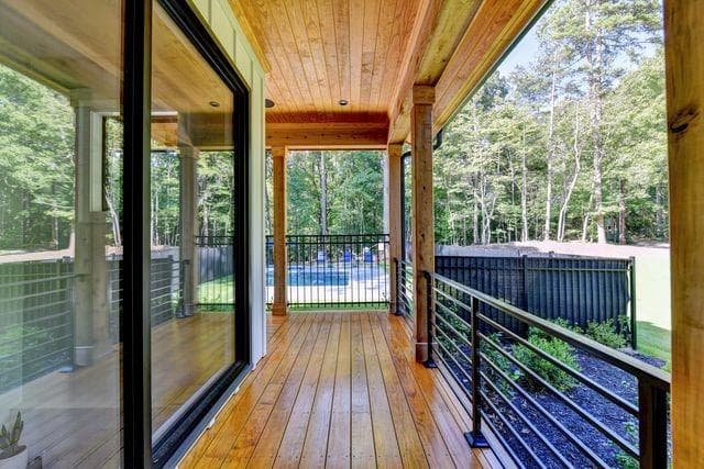 5 bedroom, 5 bathroom, 6,000 sq ft single family residence for sale at 3933 Skyline Drive, Gainesville, GA 30501 — photo 8