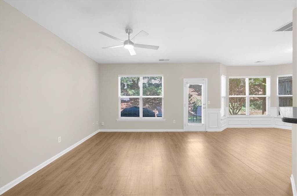 3 bedroom, 3 bathroom, 1,864 sq ft townhouse under contract at 310 Stream Side Pass, Woodstock, GA 30188 — photo 5