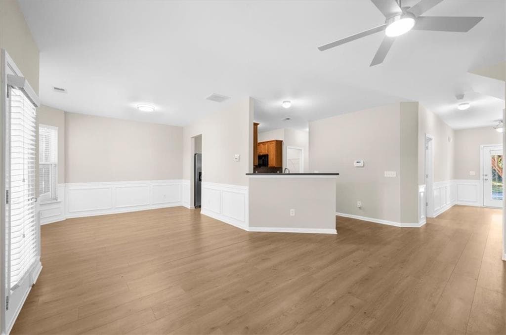 3 bedroom, 3 bathroom, 1,864 sq ft townhouse under contract at 310 Stream Side Pass, Woodstock, GA 30188 — photo 8