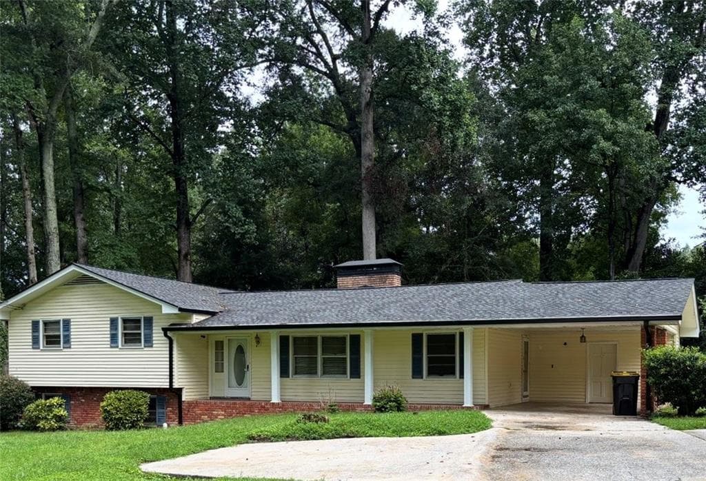 3 bedroom, 3 bathroom, 1,576 sq ft single family residence under contract at 115 Valley View Drive, Fairburn, GA 30213