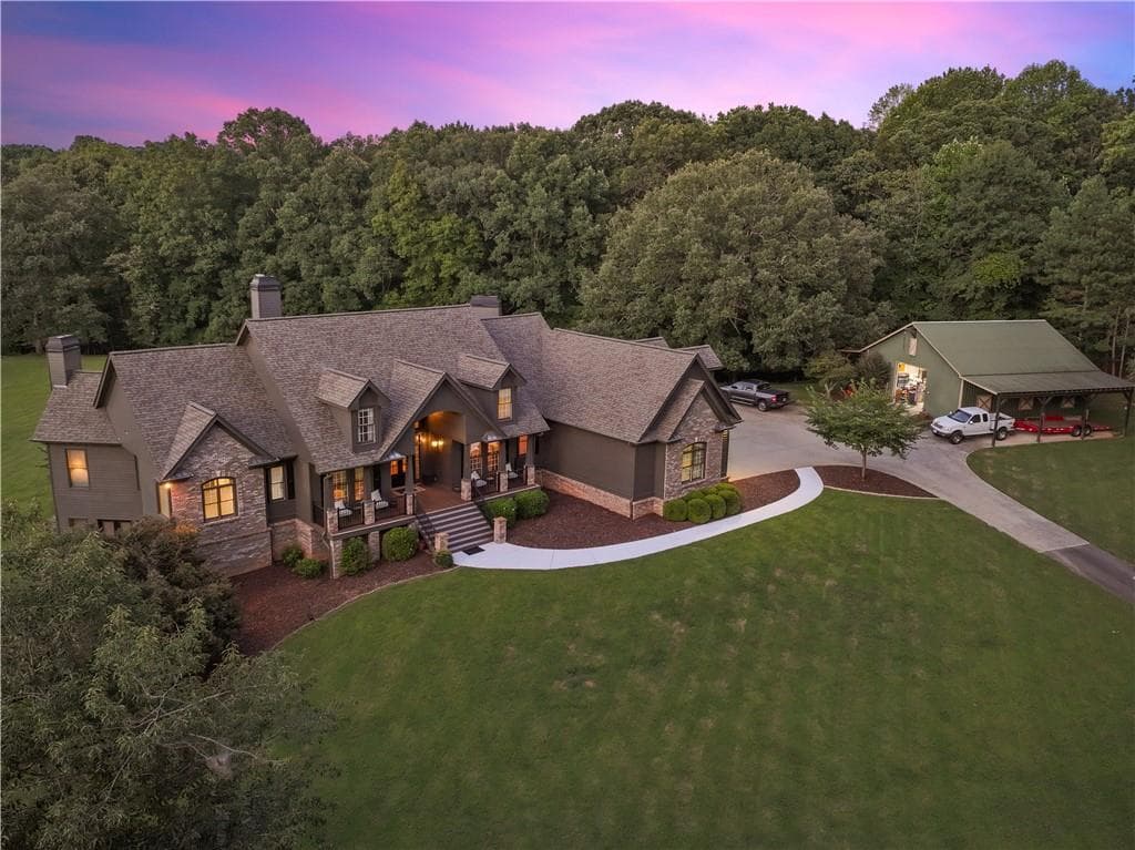 5 bedroom, 4 bathroom, 6,513 sq ft single family residence for sale at 5846 Conner Road, Flowery Branch, GA 30542 — photo 4