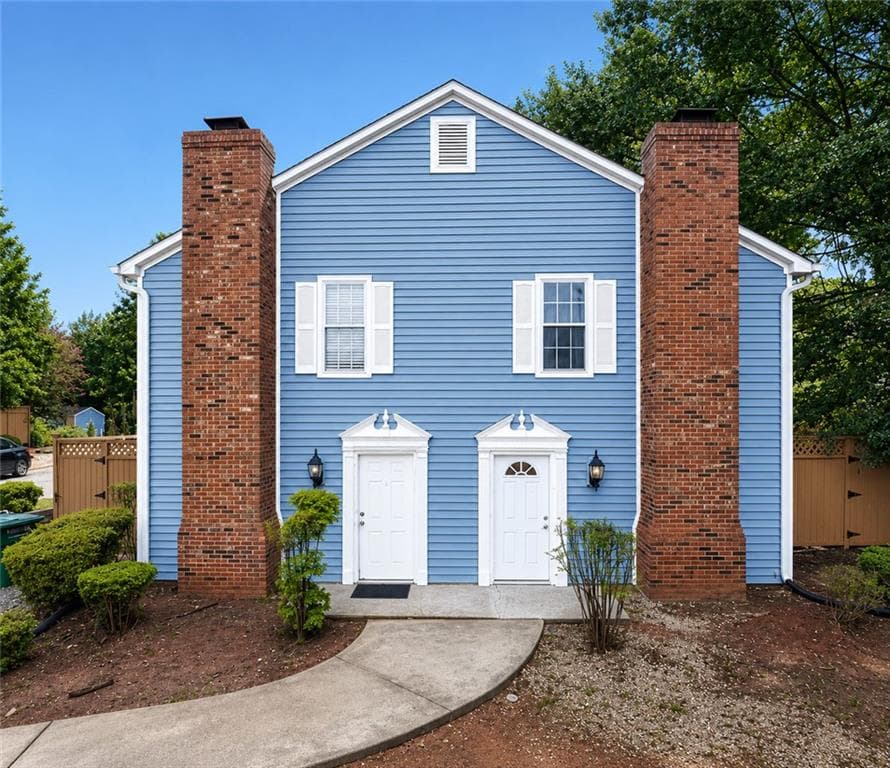 2 bedroom, 2 bathroom, 1,200 sq ft townhouse for sale at 1119 Greenyard Way, Norcross, GA 30093 — photo 4