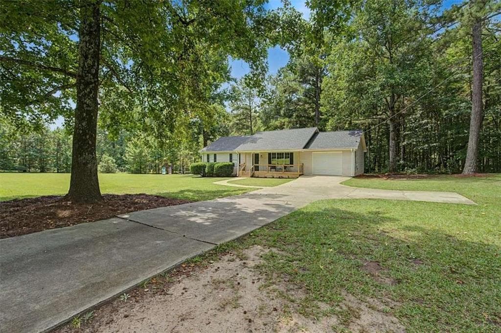 3 bedroom, 2 bathroom, 1,288 sq ft single family residence under contract at 110 Mooyn Road, Carrollton, GA 30116 — photo 4