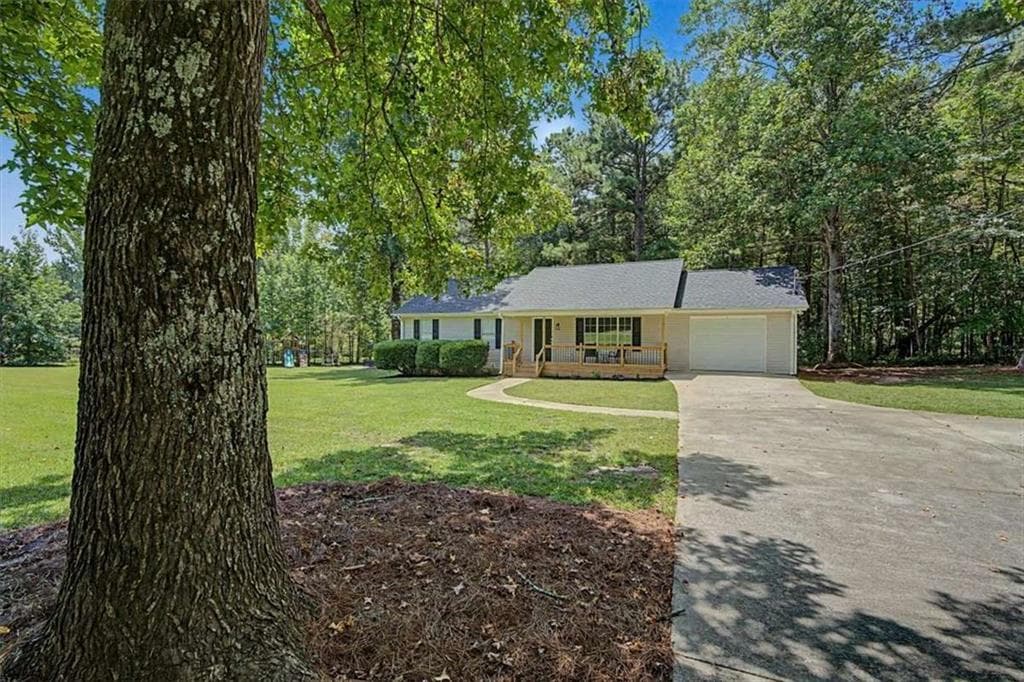 3 bedroom, 2 bathroom, 1,288 sq ft single family residence under contract at 110 Mooyn Road, Carrollton, GA 30116 — photo 6
