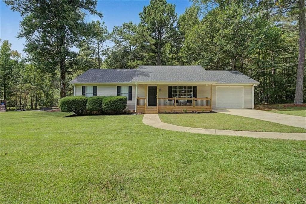 3 bedroom, 2 bathroom, 1,288 sq ft single family residence under contract at 110 Mooyn Road, Carrollton, GA 30116 — photo 8