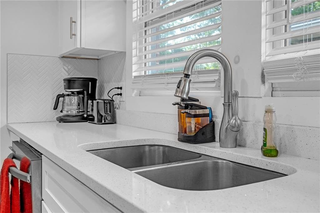 5 bedroom, 4 bathroom, 3,048 sq ft single family residence for sale at 94 Chappell Road, Atlanta, GA 30314 — photo 7