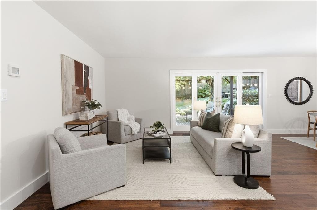 3 bedroom, 3 bathroom, 1,944 sq ft single family residence under contract at 3651 Cold Spring Lane, Atlanta, GA 30341 — photo 7