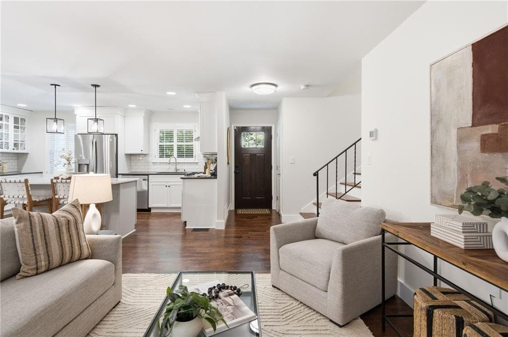 3 bedroom, 3 bathroom, 1,944 sq ft single family residence under contract at 3651 Cold Spring Lane, Atlanta, GA 30341 — photo 10