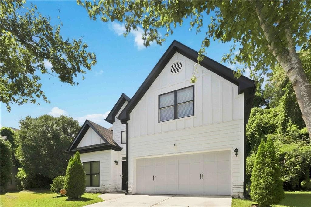 3 bedroom, 3 bathroom, 1,838 sq ft single family residence for sale at 1691 Lily Valley Drive, Lawrenceville, GA 30045 — photo 2
