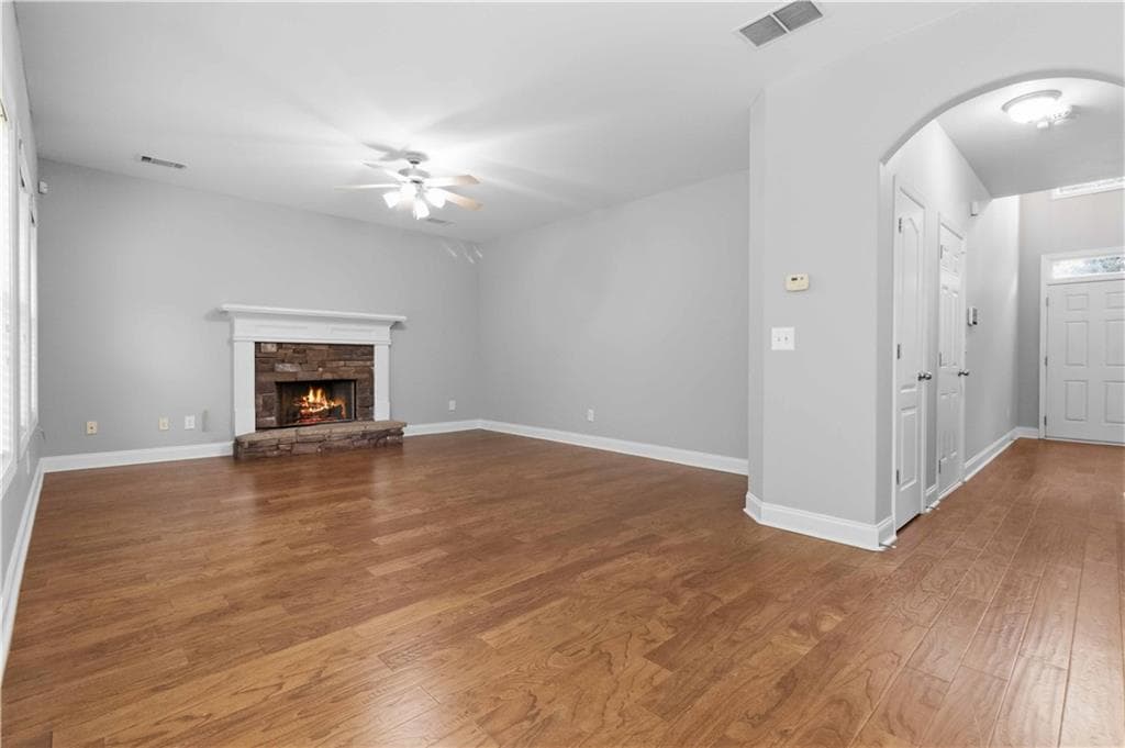 3 bedroom, 3 bathroom, 1,838 sq ft single family residence for sale at 1691 Lily Valley Drive, Lawrenceville, GA 30045 — photo 7