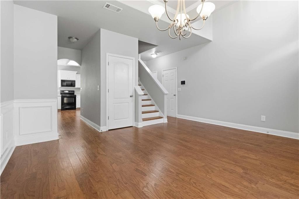 3 bedroom, 3 bathroom, 1,838 sq ft single family residence for sale at 1691 Lily Valley Drive, Lawrenceville, GA 30045 — photo 9
