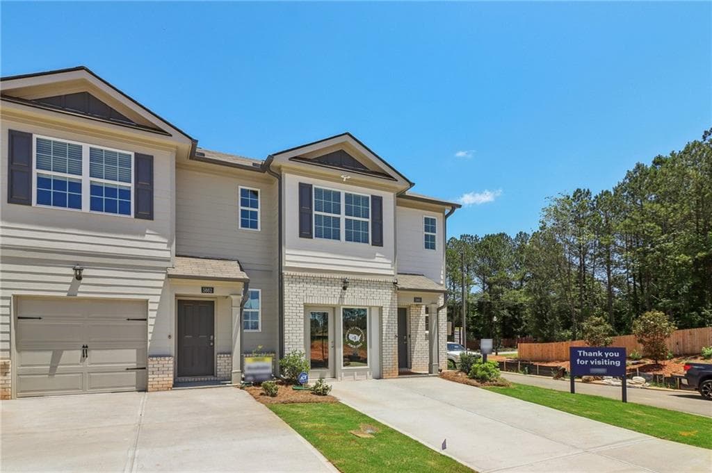 3 bedroom, 3 bathroom, 1,418 sq ft townhouse for sale at 518 Woodcreek Circle 11, Atlanta, GA 30331 — photo 3