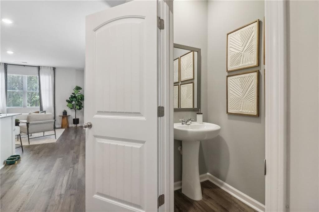 3 bedroom, 3 bathroom, 1,418 sq ft townhouse for sale at 518 Woodcreek Circle 11, Atlanta, GA 30331 — photo 7