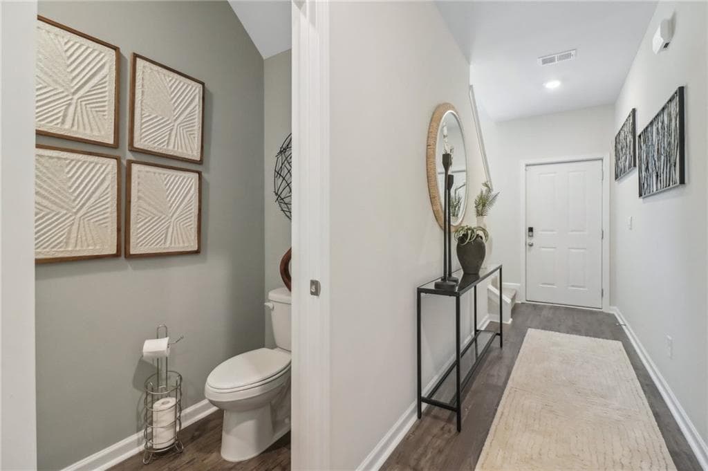 3 bedroom, 3 bathroom, 1,418 sq ft townhouse for sale at 518 Woodcreek Circle 11, Atlanta, GA 30331 — photo 8