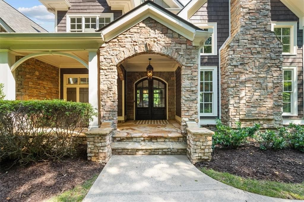 4 bedroom, 5 bathroom, 9,120 sq ft single family residence for sale at 6205 Random Winds Bluff, Gainesville, GA 30506 — photo 5