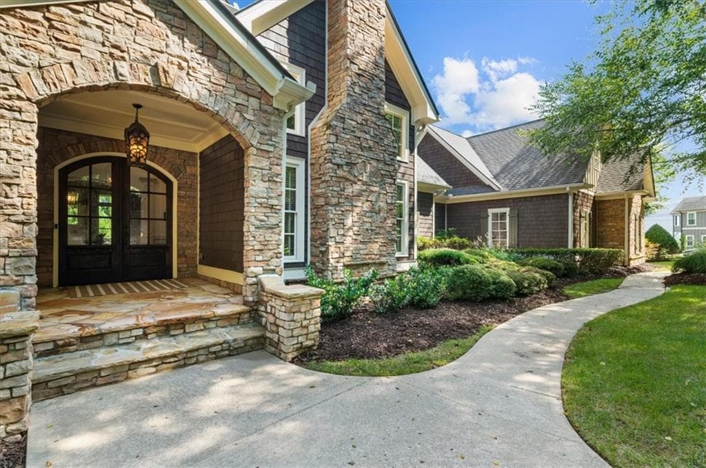 4 bedroom, 5 bathroom, 9,120 sq ft single family residence for sale at 6205 Random Winds Bluff, Gainesville, GA 30506 — photo 6